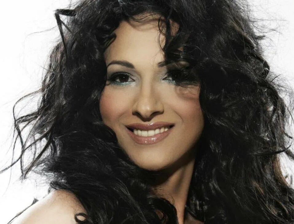 Певица дива. Евровидение 1998 dana international diva. Певица дива. Шарон коэн. Ани лорак.