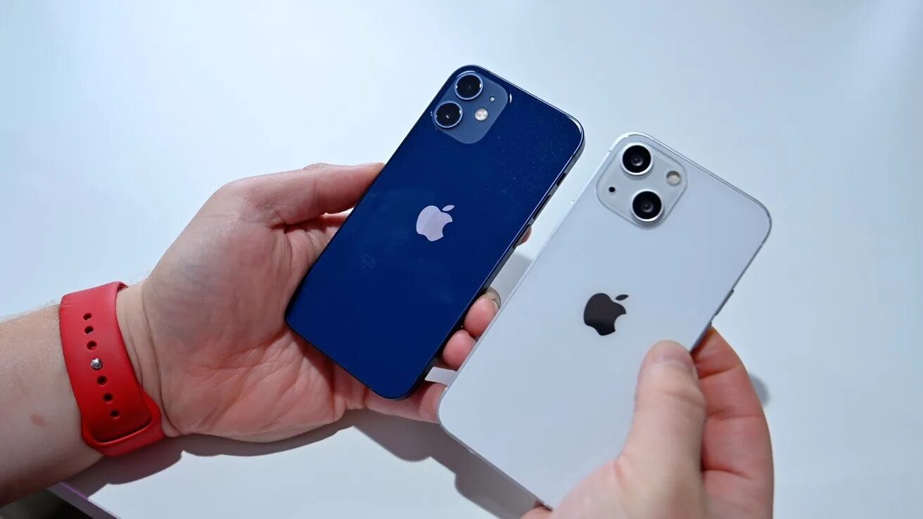 Чем отличается 13 про от 14 айфона. Iphone 13 Mini. Iphone 13 Pro Mini. Iphone 13 и iphone 13 Mini. Iphone13,4.