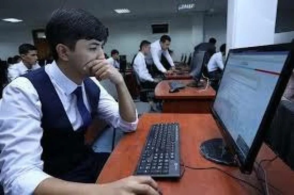 Https hemis uz. Программист Узбекистан. Компьютер тизимлари. Информатика ахборот технологиялари. Узбекские программисты.