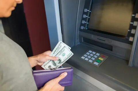 Поменять деньги в банкомате