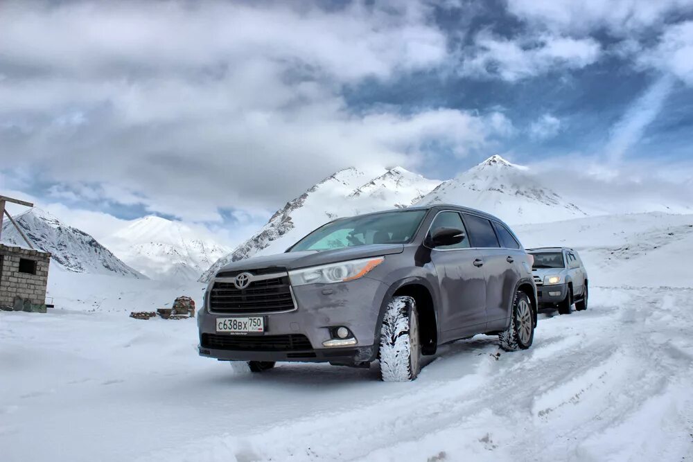 Тойота хайлендер с пробегом. Toyota highlander 2008 года. Полный привод тойоты хайлендер. Toyota highlander esc snow. Тойота хайлендер 2012.