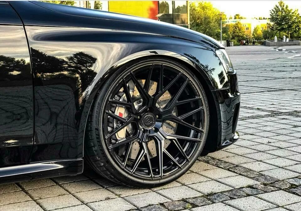 Audi a6 c7. 6 на 21 дисках. Диски r20 bmw x6 e71. 6 на 21 дисках. 599 стиль bmw r20.