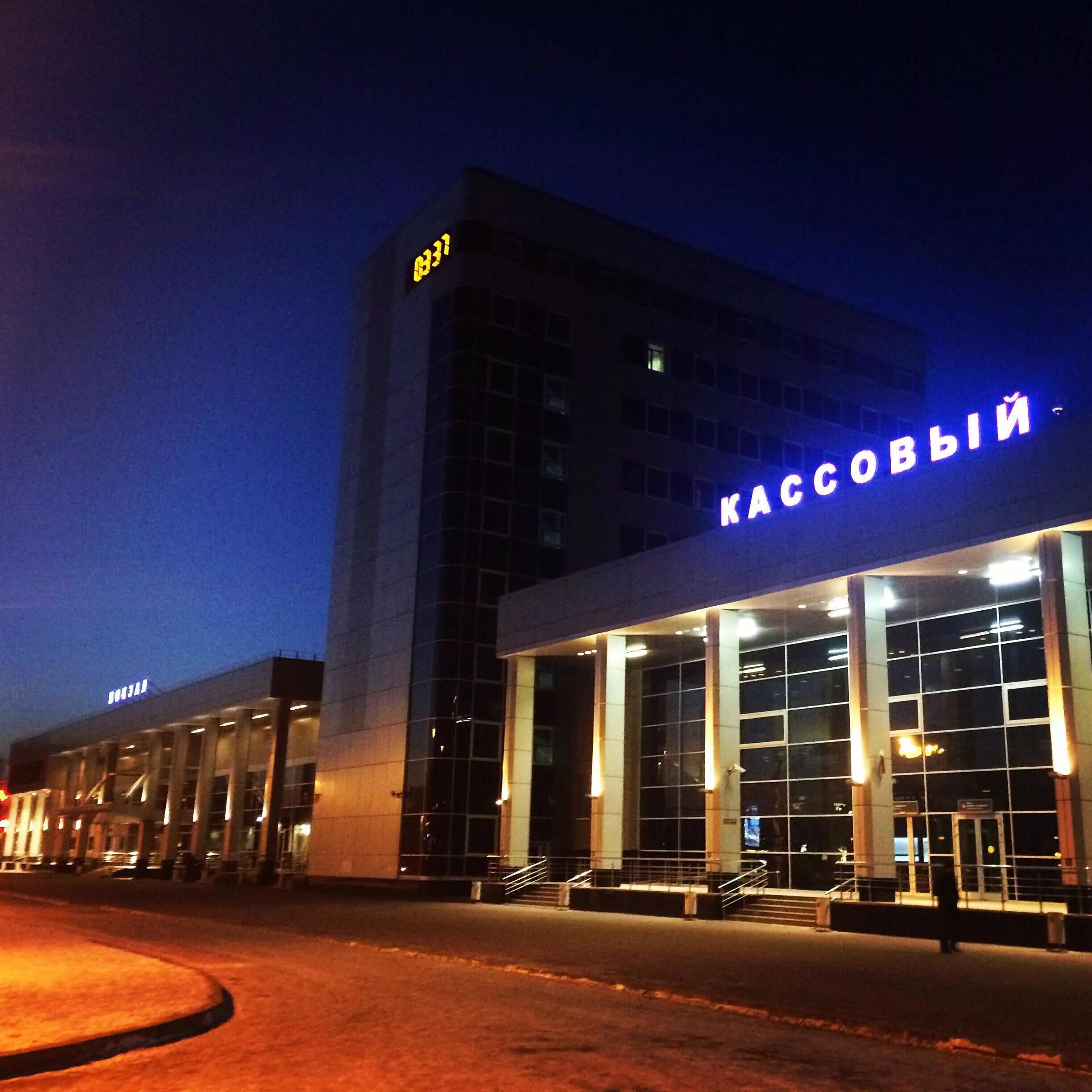 тюменский жд вокзал. жд тюмень сайт. железнодорожный вокзал тюмень, тюмень. вокзал тюмень 2023. жд вокзал тюмень пути.