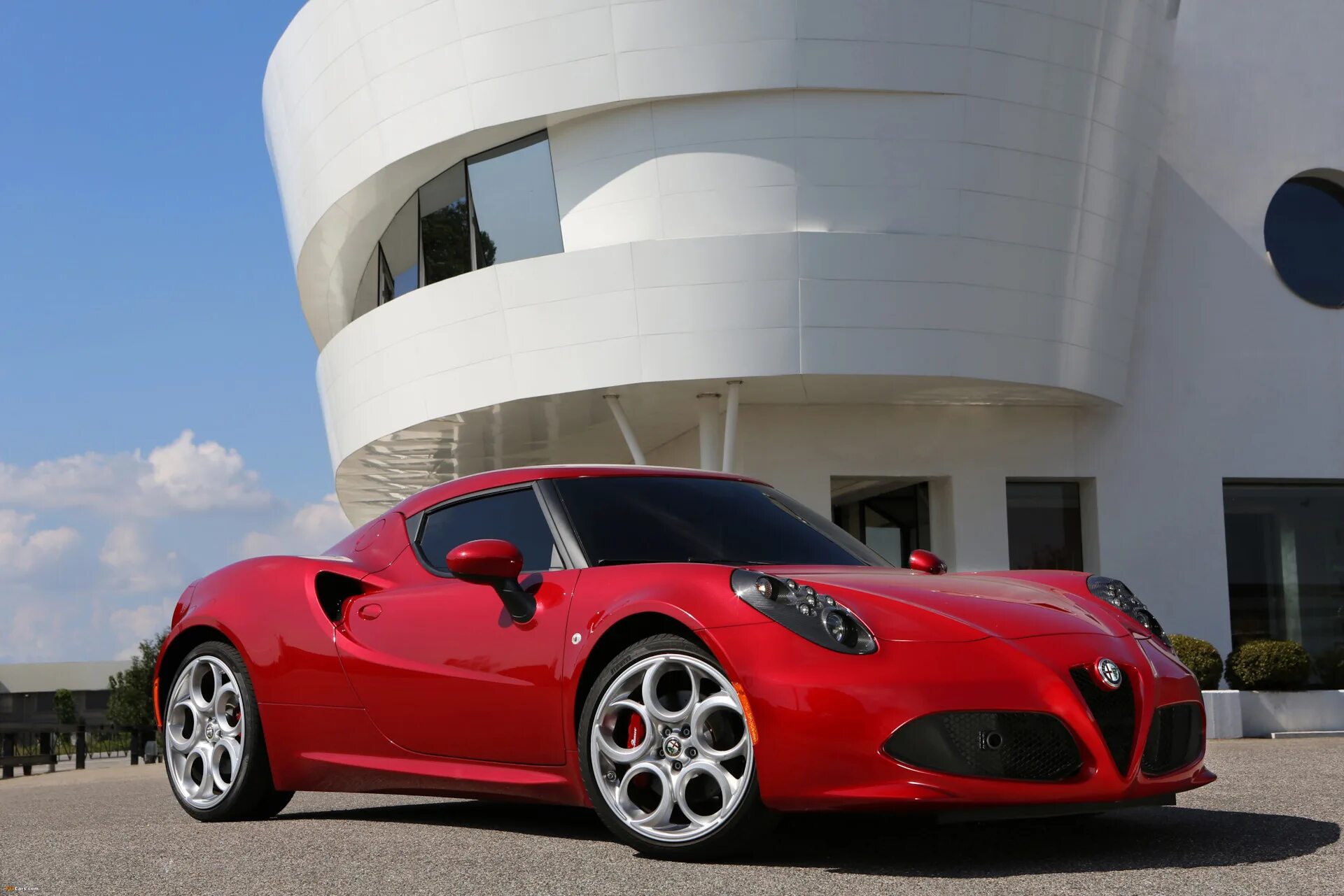 Alpha cars. Alfa Romeo 4c (960) 2013. Alfa Romeo 4с. Машина Альфа Ромео 4с. Alfa Romeo спорткар.