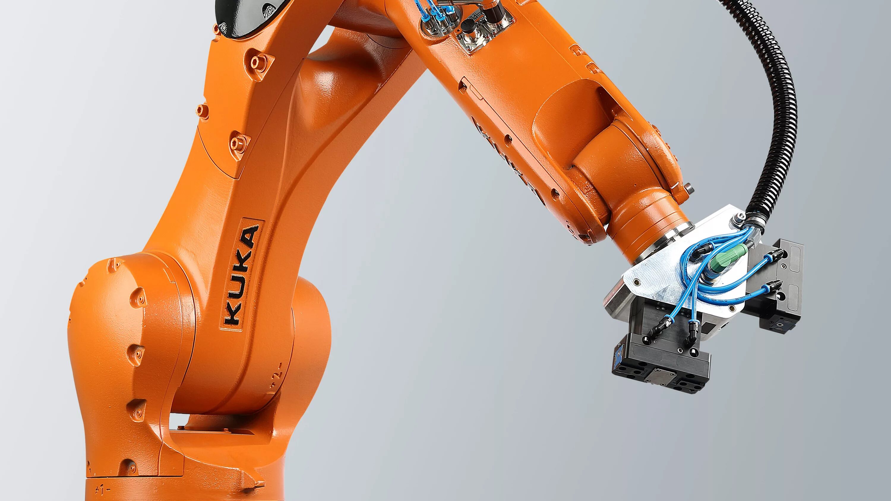 Робот манипулятор kuka. Роборука Кука. Робот манипулятор Кука кр120. Роботизированная рука kuka.