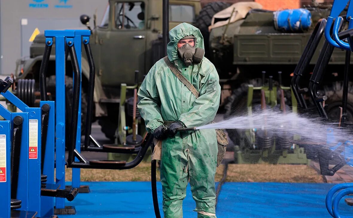 Санитарная обработка населения специальная обработка техники зданий. РХБЗ дезактивация. Дезактивация территории. Санитарная обработка военнослужащих.