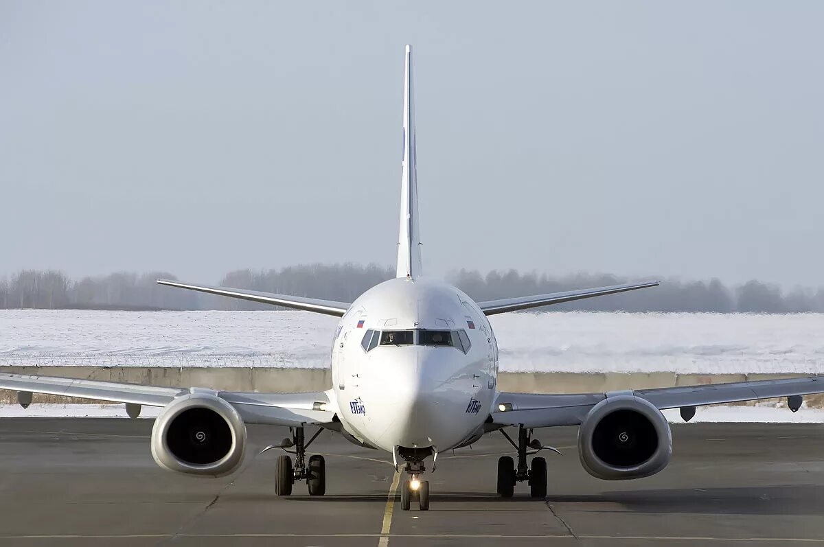 Самолеты боинги отзывы. Boeing 737-800 ютэйр. Боинг дримлайнер. Самолет s7 boeing 737-800. Самолеты боинги отзывы.