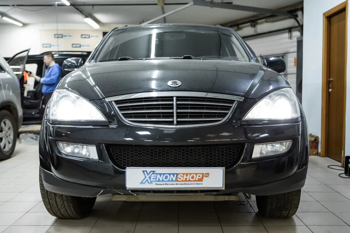 SSANGYONG Kyron фары w221. Ближнего света Санг енг Кайрон. ССАНГЙОНГ Кайрон свет. Аксессуары для ССАНГЙОНГ Кайрон. Ремонт санг енг кайрон