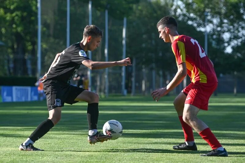 петербургская и московская футбольная лига. юфл динамо. краснодар зенит 2022. южная футбольная лига. футбол юношеская лига зенит.