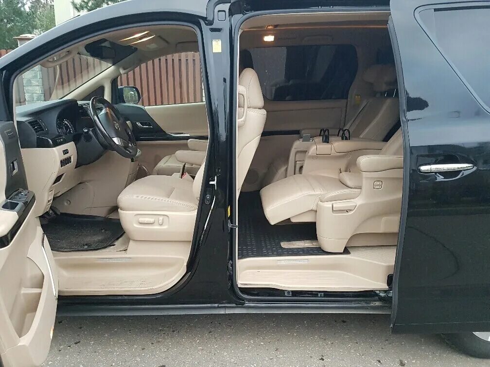 Toyota Alphard 2012. Тойота альфард 2. Минивэн Тойота альфард 2012. Toyota Alphard 2012 салон.