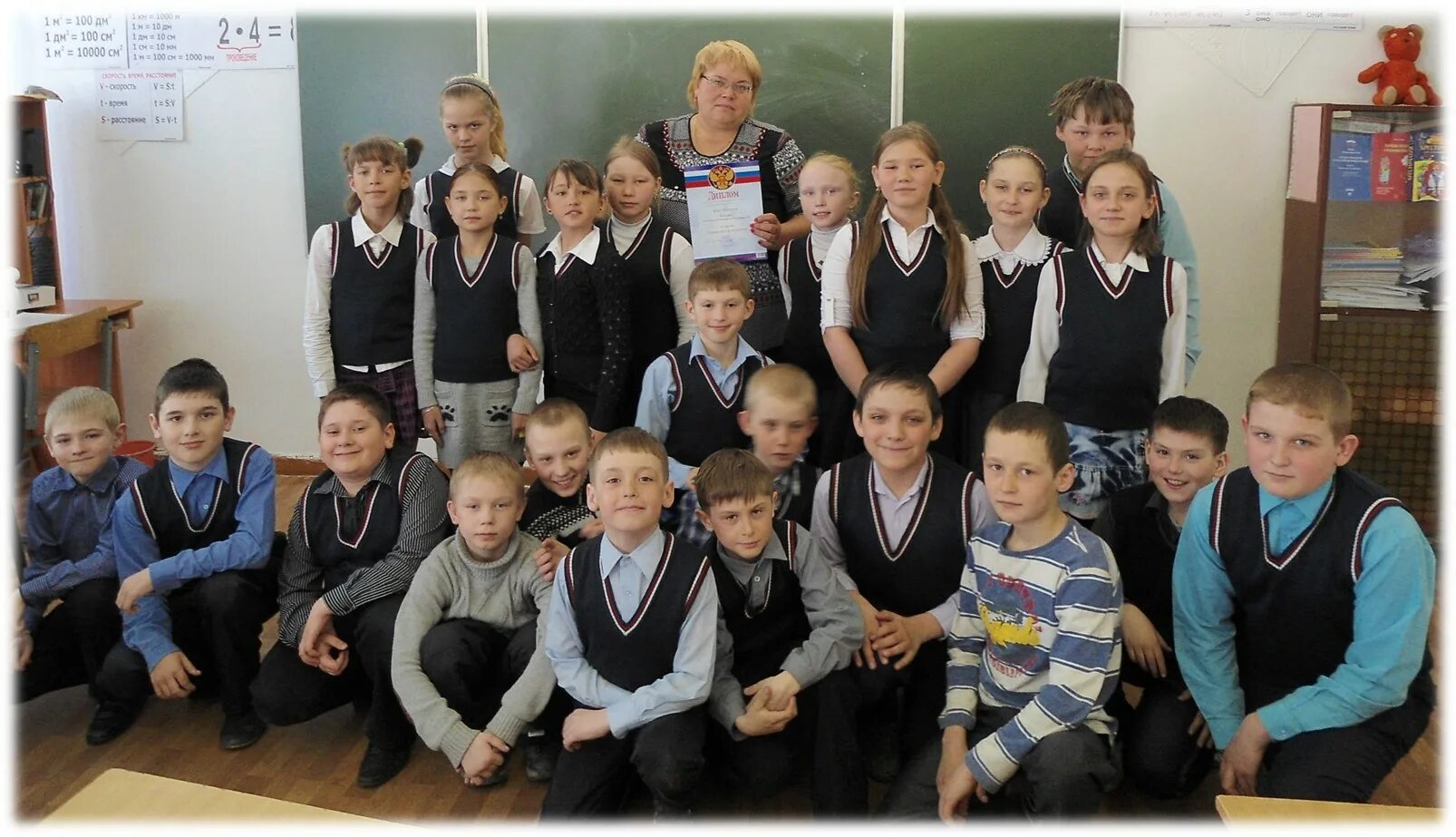 Ученики школы номер 32 монетный. Школа 1 сентября. 63 школа ученики. 63 школа саратов ленинский район. 63 школа ученики.