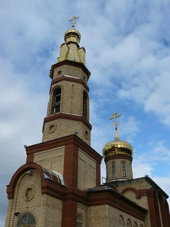 храм воскресения христова (ханты-мансийск). воскресенская церковь нижнекамск. храм на мурадьяна нижнекамск. храм воскресения христова нижнекамск фото. церковь на мурадьяна нижнекамск.