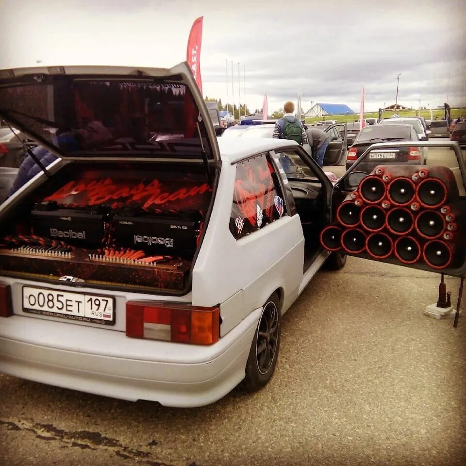 Басы ака. Автозвук ваз 2107 ural. Фронт альфард автозвук. Альфард фургон автозвук. Ваз 1111 ока бпан.