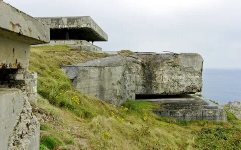 Береговые укрепления на море