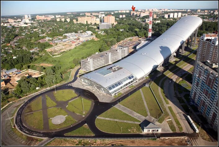 Комплекс снежком красногорск. Павшинская Пойма Красногорск снежком. Снежком горнолыжный комплекс в Красногорске. Здание снежком в Красногорске.