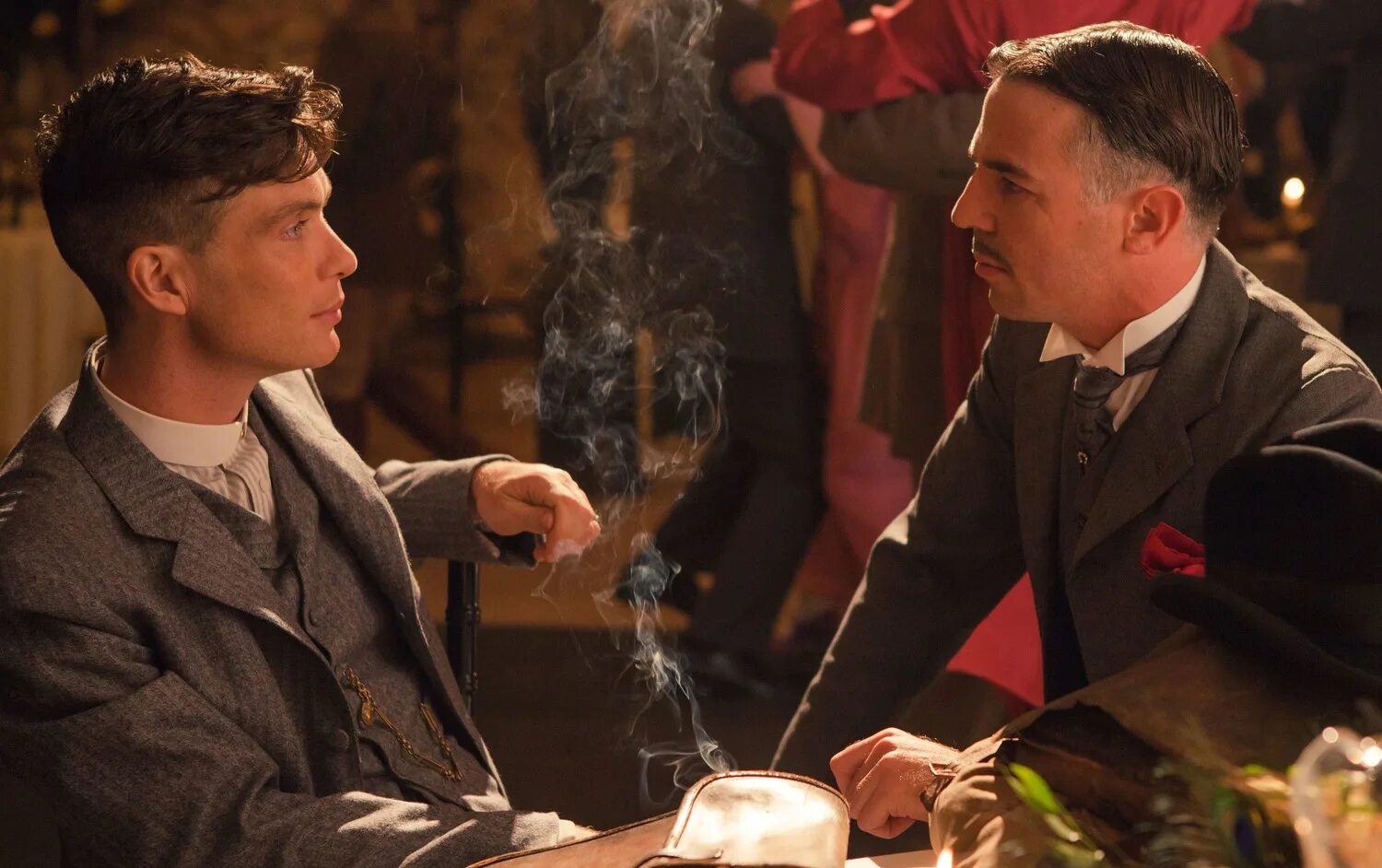 братья шелби. пэдди консидайн острые козырьки. первый острый. острый период ремиссии. острые козырьки сериал 2013–2022.