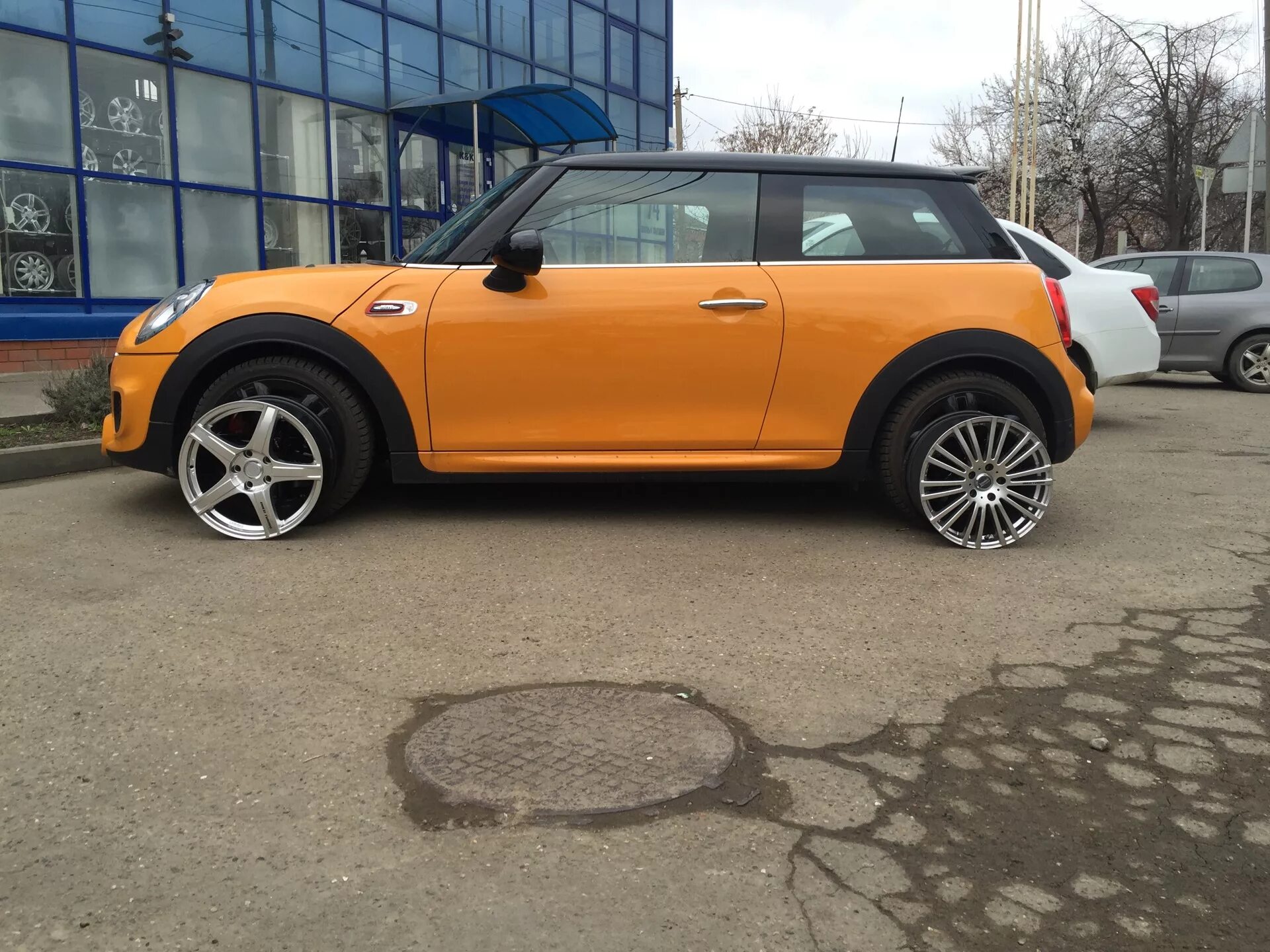 Диски mini cooper. Диски Mini Cooper s. Диски мини Купер стиль 111. Диски мини Купер r15. Диски Mini Cooper 104 стиль.