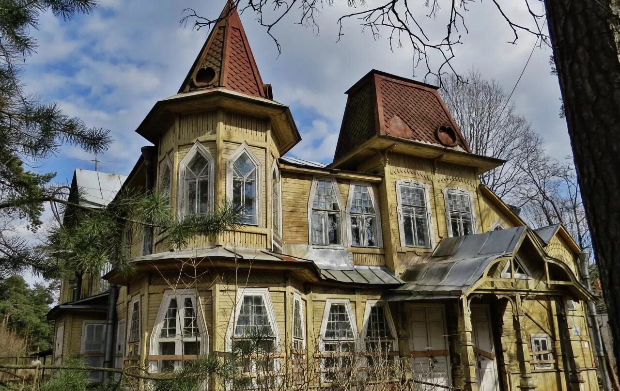 дача головина в новогиреево. деревянные дома санкт петербург. дача гаусвальд на каменном острове в петербурге. дача музей сестрорецк. деревянный особняк «дом купца тетюшинова».