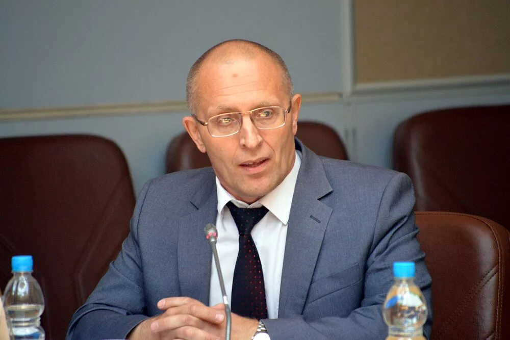 проректор по международным связям