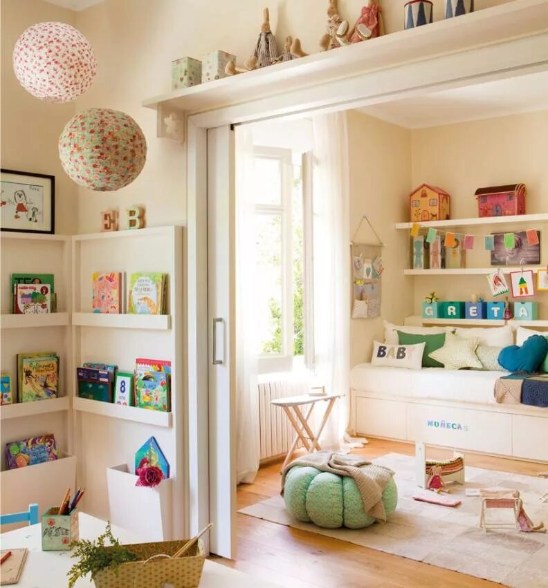 Комнате ребенка должно быть. Детский интерьер комнаты. Идеи для детской комнаты. Дизайнерские детские комнаты. Организация пространства в детской.