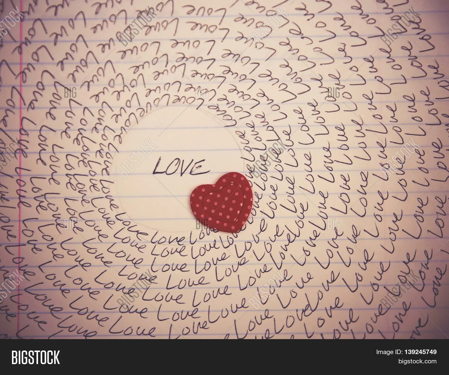 1000 я тебя люблю скопировать. Очень много слов люблю. Много слов на листе. Love-лист. Сердце на листе бумаги i Love you.