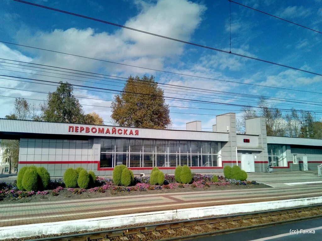 Первомайский район Новосибирск. ЖД станция Первомайск. Вокзал Первомайская Новосибирск. Первомайск ЖД вокзал. Первомайск омск