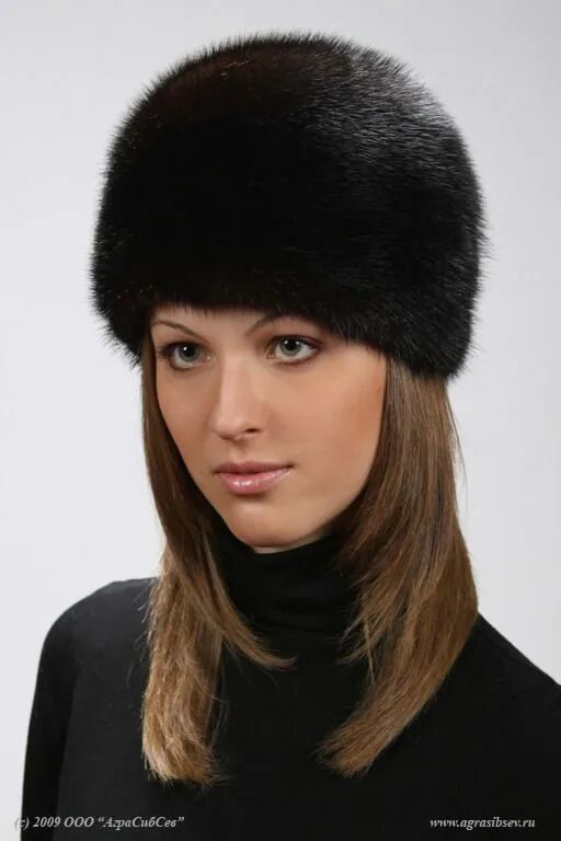 Шапки ушанки к шубе из норки. Шапка под норковую шубу. Шапка к норковой шубе. Шапка норковая женская коричневая. Шапки норковым шубам.