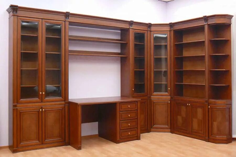 Шкафы для кабинета в доме. Библиотека из массива дерева. Книжный шкаф в кабинет. Шкаф из натурального дерева.
