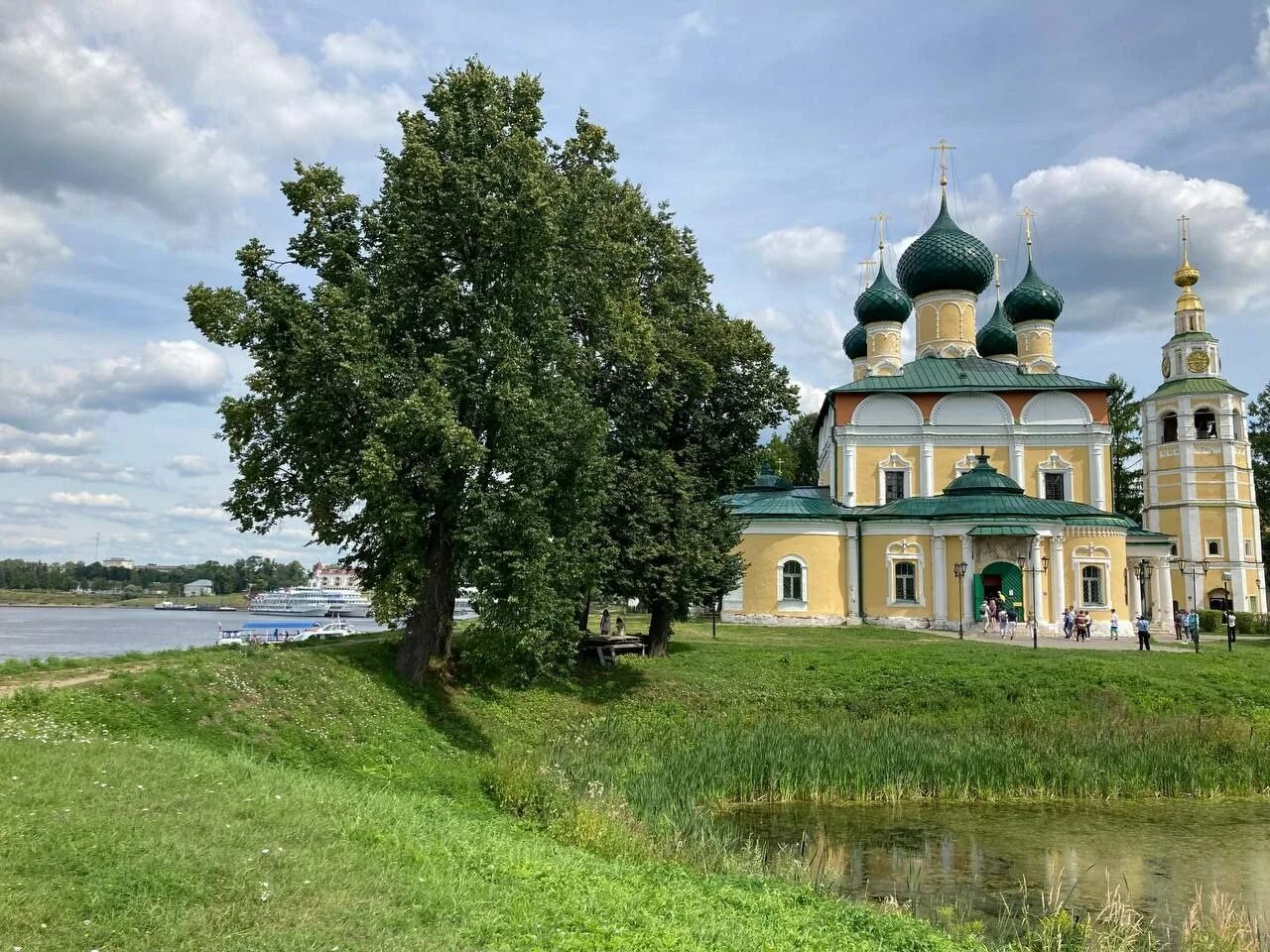 Переславль залесский углич ярославль. Переславль-Залесский Углич. Углич Ярославская область. Углич исторический центр. Переславль-Залесский Ярославль.