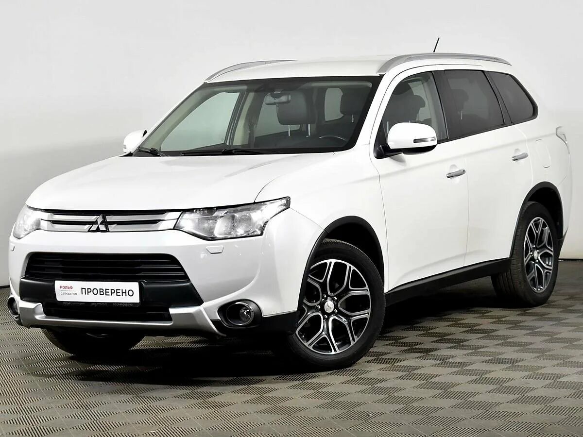 Mitsubishi Outlander III 2014. Mitsubishi Outlander 2014. Mitsubishi Outlander 2014-2015. Митсубиши Аутлендер 2014.