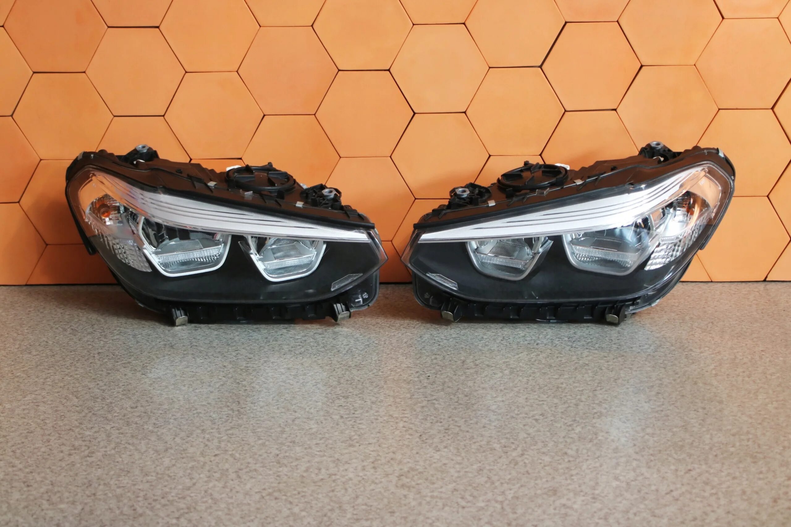 Bmw x3 f25 фары. Led фары на x3 f25. Led фары на x3 f25. Bmw x3 f25 рест фара. Bmw adaptive led.