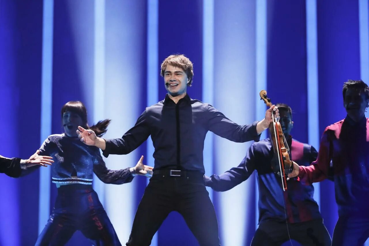 александр рыбак евровидение 2009. александр рыбак 2009. александр рыбак 2022. александр рыбак 2022. александр рыбак 2009.