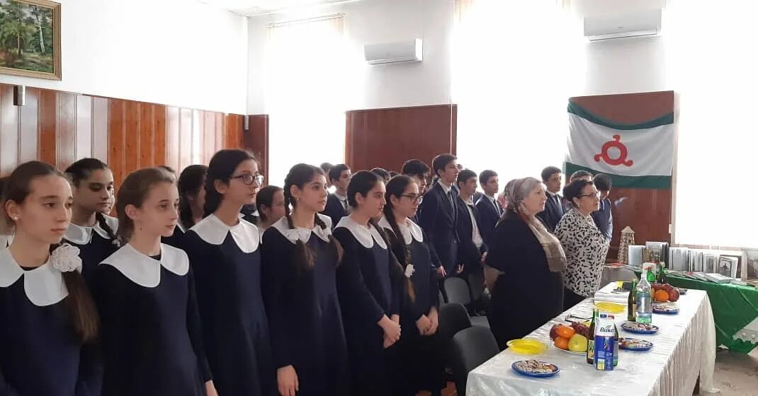 Школа 14 оренбург. Школа 63 орск. Шовхал-берды. Армянский колледж в городе берд. Берд школа.