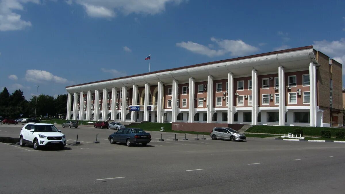 Чехов городской сайт. Администрация города Чехов. Здание администрации города Чехова. Центр города Чехова Московской области. Город Чехов Советская площадь.