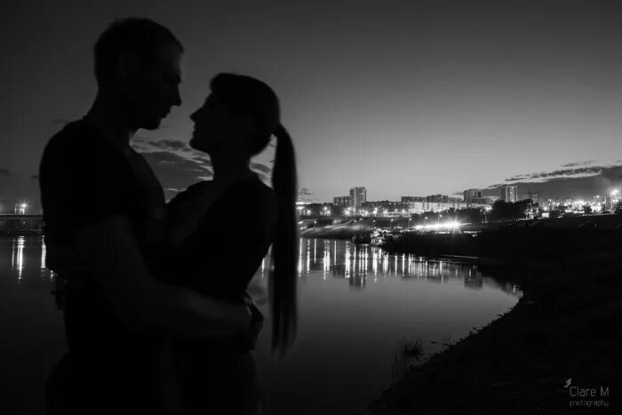 Романтическое свидание. Love story фотосессия. Влюбленные вечер. Люблю ночные прогулки. Прогулка вечером.