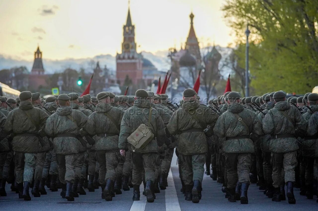 Будет всеобщая мобилизация в 2024. Российские войска в Харькове. Мобилизация в России. День Победы Россия 1. Россия Москва.