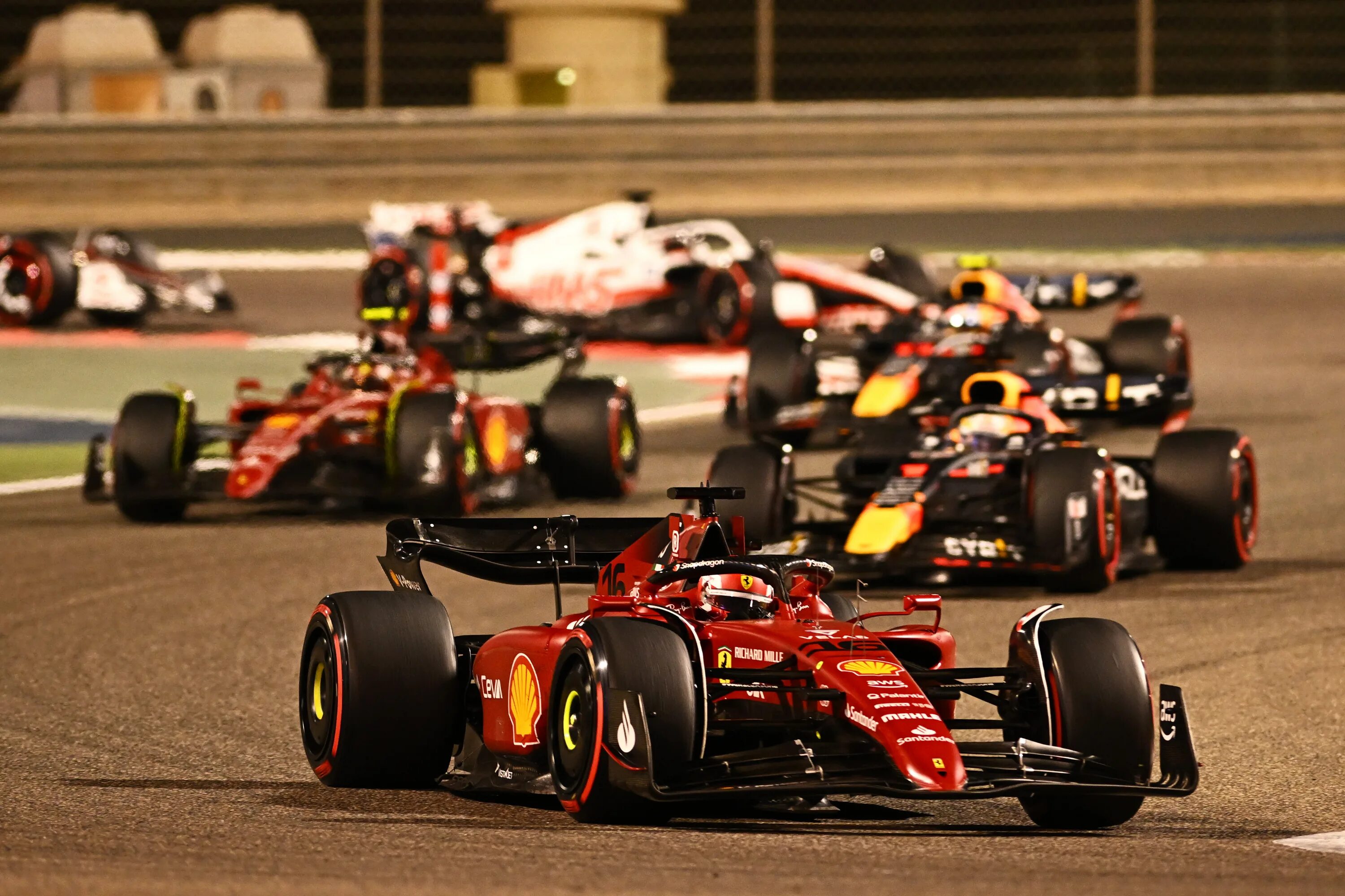 Гран при феррари. Феррари ф1 2023. Карлос сайнс формула 1. F1 2022 jeddah. Гран при феррари.
