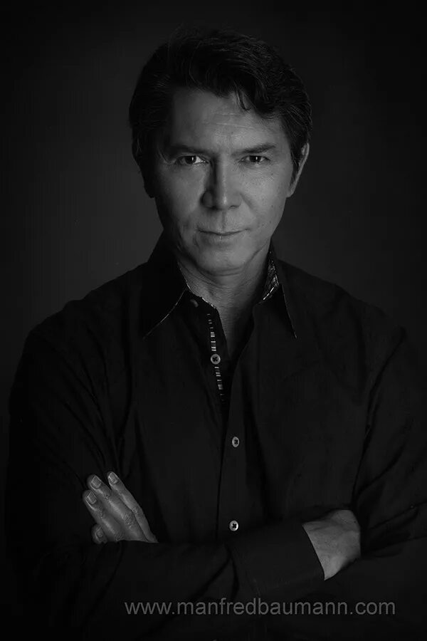 Лу даймонд филлипс фильмография. Фабиан американец. Актер ля. Флориан тайс актер. Флориан хассель (florian hassel).