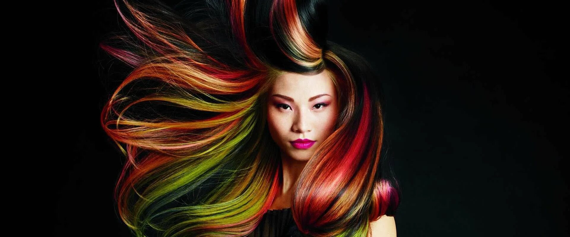 Colorista красный. Посоветуйте колориста. Краска цветная для волос loreal. Окрашивание волос. Цветные пряди на волосах.