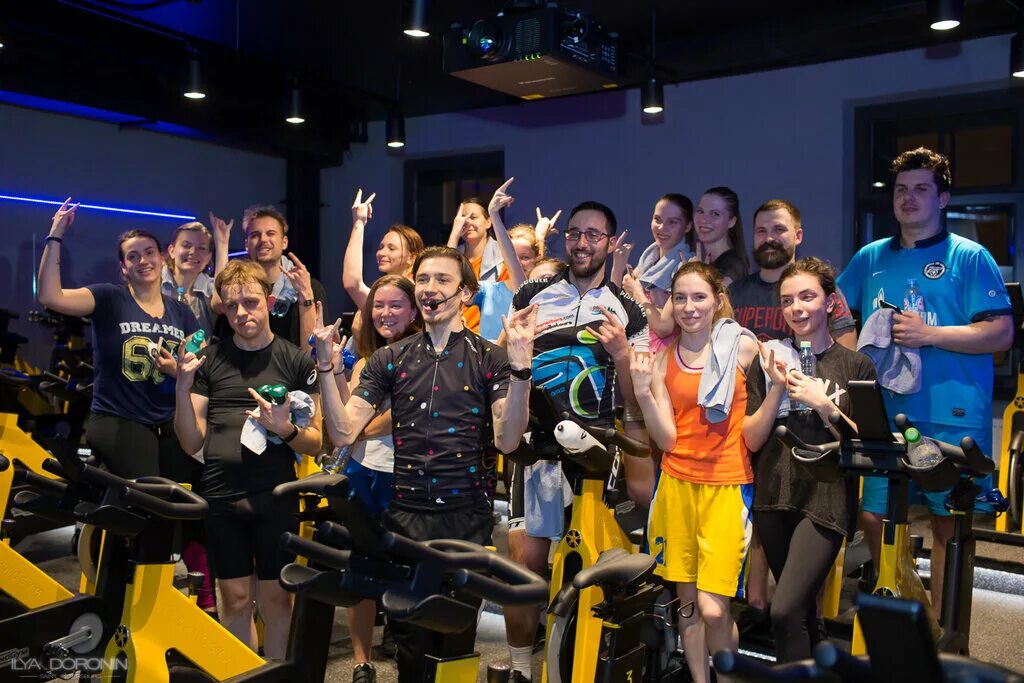 Сайкл спб. Сайкл студия в новой голландии. Rock the cycle новая голландия. Rock the cycle цдм. Сайкл студия rock the cycle.