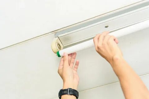 Заменить лампу дневного