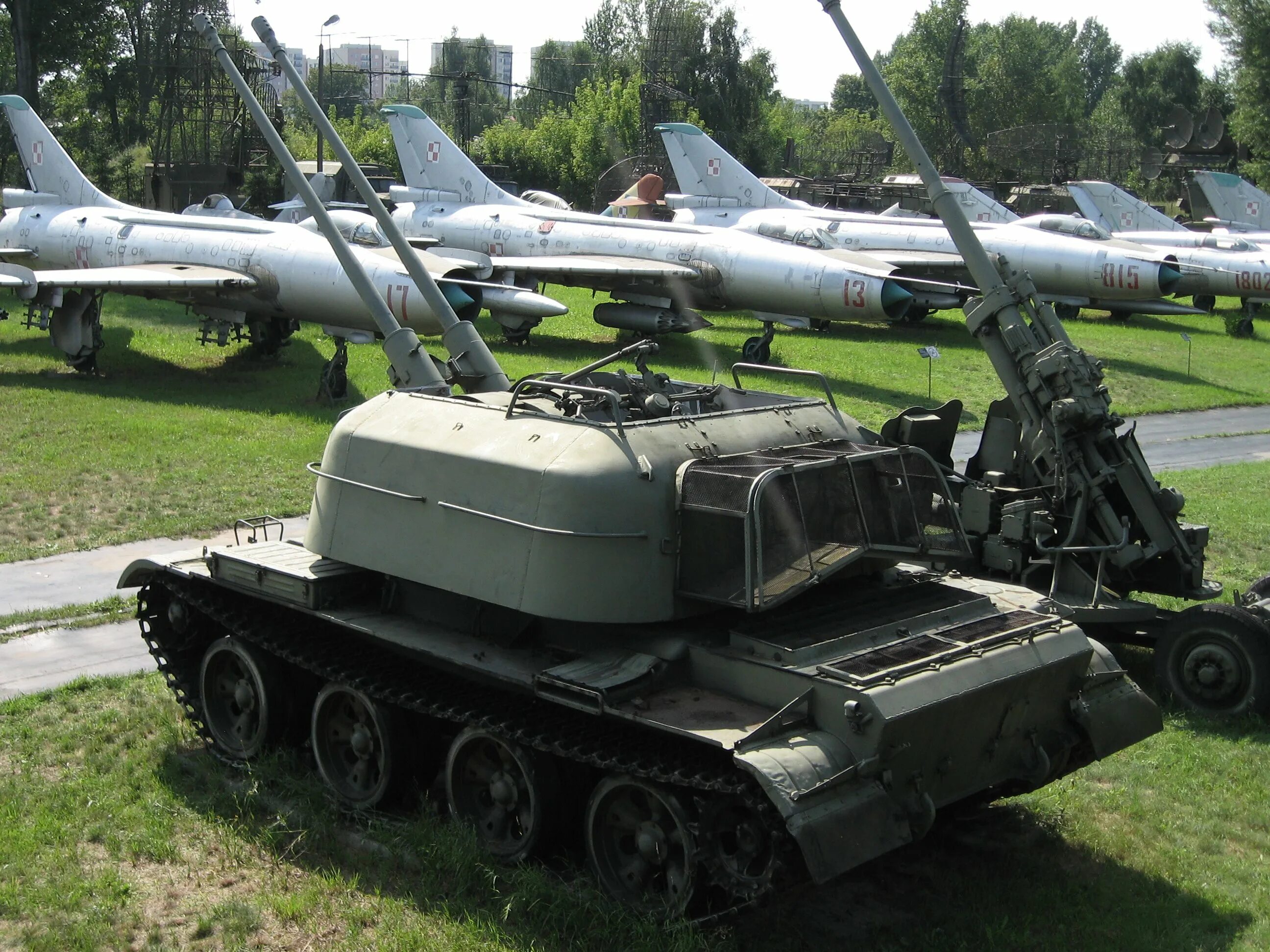 Зенитная установка зсу. Зсу-57-2. зсу-57-2 самоходная артиллерийская. танк зсу-57-2. зу-57-2.