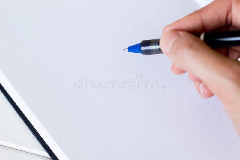 Черная ручка плохо пишет. Ручка перестала писать. Пишем синей ручкой в тетради. Плохо пишущая ручка. Пин пишет ручкой.