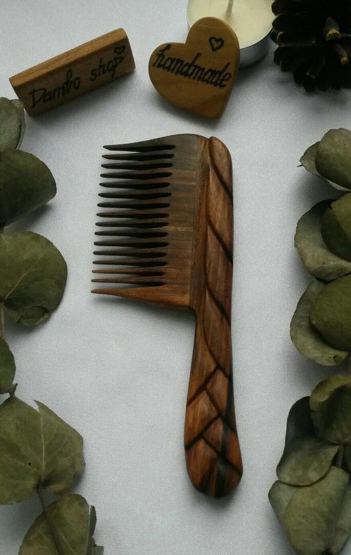 Необычные деревянные Расчески. Старые деревянные Расчески. Расческа для волос из дерева. Расческа резьба по дереву.