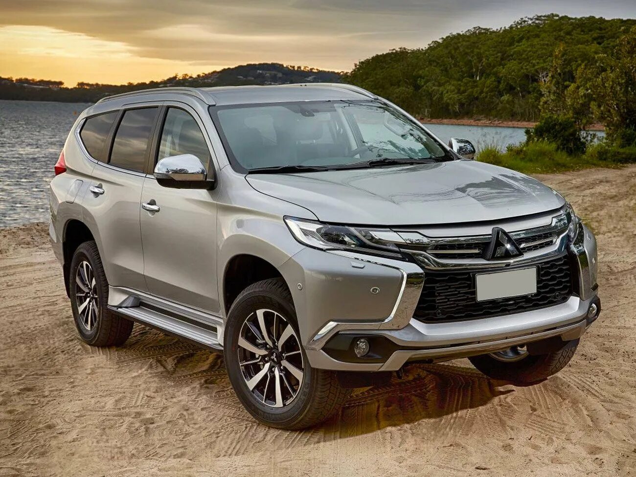 Mitsubishi pajero sport 2017. Mitsubishi pajero sport 2017 года. Митсубиси паджеро 2017. Pajero sport 2017. Митсубиси паджеро спорт 3.