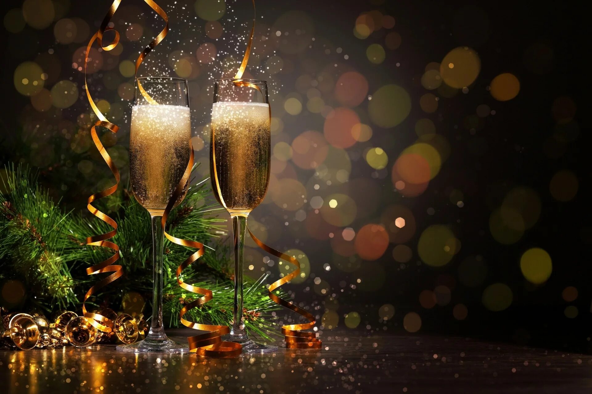 Шампанское новый год. Новогодние бокалы. Новый год бокалы. Новогодние бокалы с шампанским.