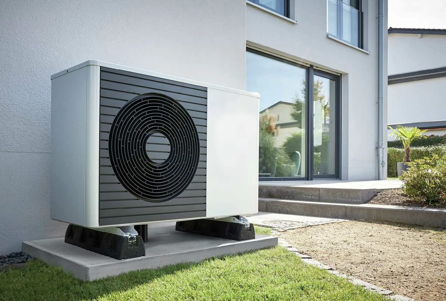 Тепловой насос отопление вода вода купить. Vaillant Heat Pump. Тепловой насос. Тепловой насос воздух-воздух. Тепловой насос воздух-вода.