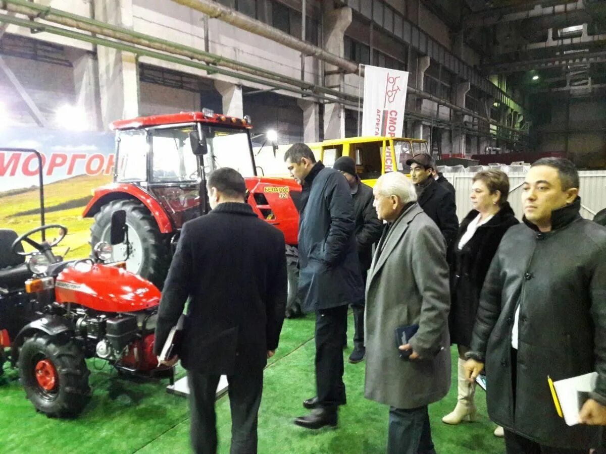 Сморгонь завод мотоблок. Завод сморгонский тракторный завод продукция. Сморгонь завод мотоблок. Фирменный магазан мтз в сморгони. Сморгонь завод мотоблок.