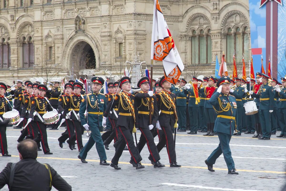 Парад на красной площади 2024. Московское военно-музыкальное училище красная площадь. Парад 2021 на красной площади. Парад на красной площади 9 мая. Современный парад Победы.