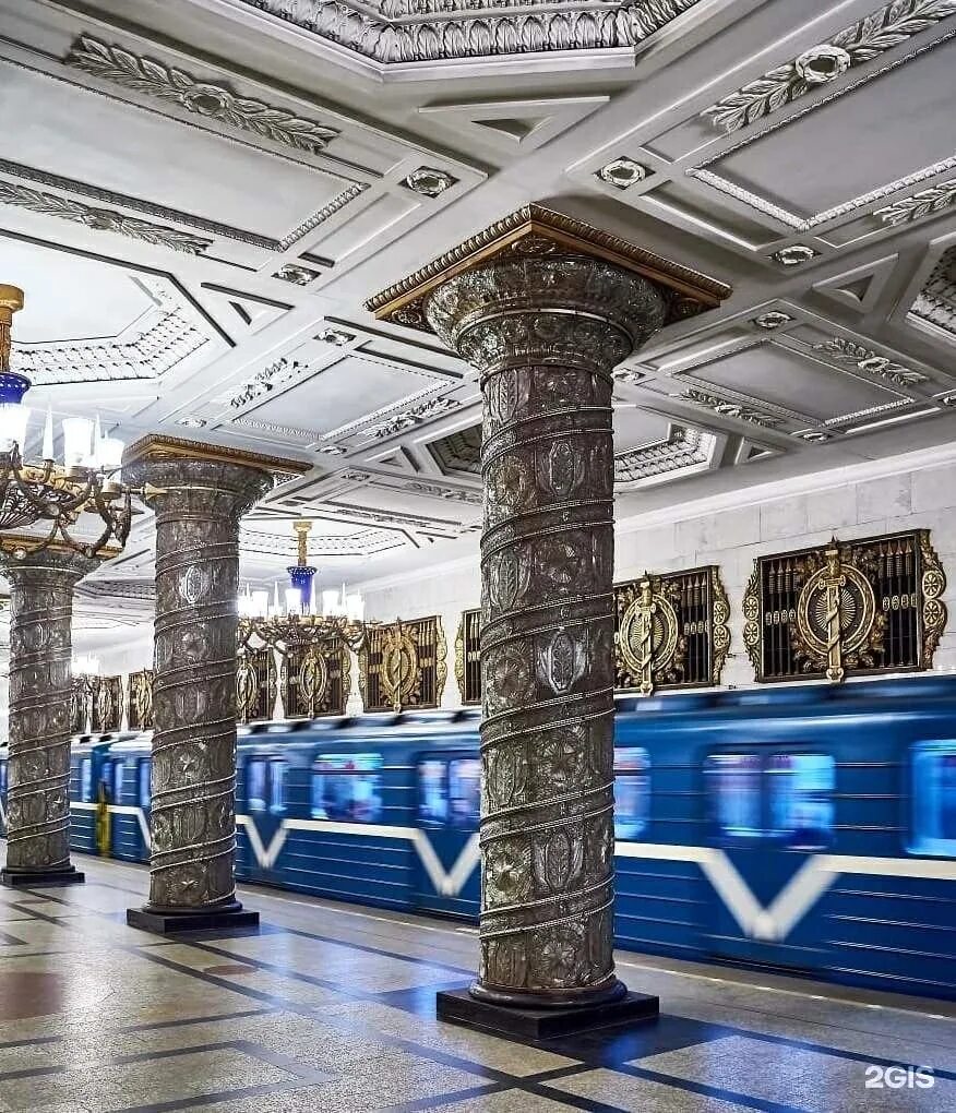 станция метро автово спб. петербургское метро на станции кировский завод. петербургский метрополитен. красивые метро в санкт петербурге. станции метро питер.